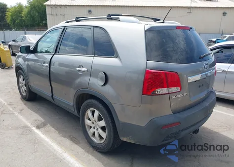 2013 Kia Sorento Lx z USA, uszkodzony, nr VIN 5XYKT3A68DG421484